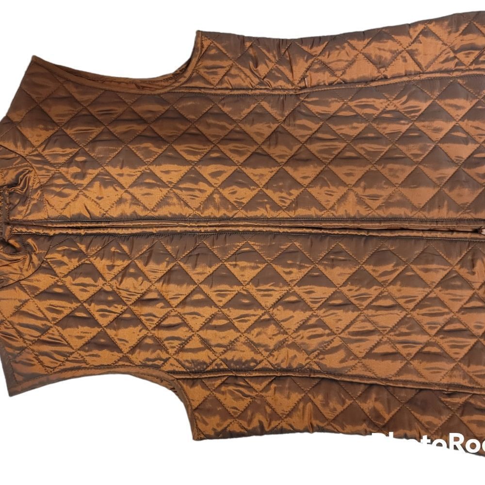 (R)elativity Quilted Vest   - Picture 3 of 4